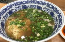 如何打造網紅‘大碗面’，讓每一口都成為傳奇？