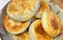 金黃酥脆餡餅如何風(fēng)靡全國？創(chuàng)新傳統(tǒng)結(jié)合，餡餅也能成創(chuàng)業(yè)爆點(diǎn)！