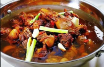 笨鴨火鍋火爆背后：為何笨態(tài)百出卻鮮味十足？創(chuàng)業(yè)者速看！