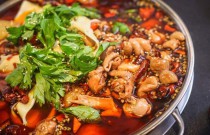 肥腸雞如何成美食界？創(chuàng)業(yè)者如何創(chuàng)新把握這舌尖上的黃金機遇！