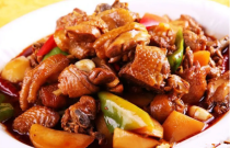 如何用新疆大盤雞這把‘創(chuàng)業(yè)利刃’，劈開餐飲藍海的成功奧秘？