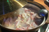 椰子雞火鍋爆火餐飲界！創(chuàng)業(yè)者如何突圍？速看成功秘訣，錯(cuò)過等哭！