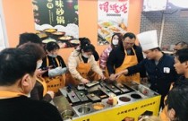 獨(dú)家鍋巴飯制作秘訣大公開，創(chuàng)業(yè)者怎么一夜爆紅餐飲界？