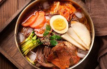 朝鮮冷面爆火秘訣！如何脫穎而出？創(chuàng)業(yè)者必看，速來解鎖新技能！