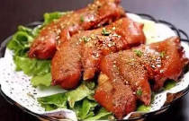 獨(dú)具匠心！探秘烤豬蹄廣告牌設(shè)計(jì)，創(chuàng)新吸睛秘訣讓你流量爆表？