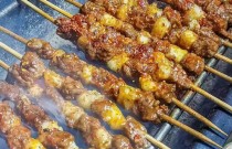 想學(xué)燒烤技術(shù)？燒烤技術(shù)培訓(xùn)怎么選？專(zhuān)業(yè)教學(xué)助你快速創(chuàng)業(yè)成功！