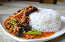 創(chuàng)業(yè)做什么好？學蓋澆飯，快速開店無壓力！