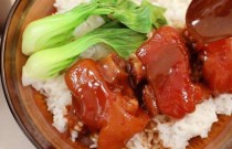 想學(xué)豬腳飯？豬腳飯那里學(xué)比較好？眾多創(chuàng)業(yè)者的共同選擇，點(diǎn)擊了解！