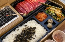 飯盒烤肉是哪里的特色？這道美味背后的故事