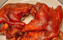 鹵菜創(chuàng)業(yè)：虧本幾率大嗎？揭秘成功秘訣