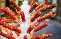 賣糖葫蘆一串利潤(rùn)多少？揭秘糖葫蘆的賺錢秘密！