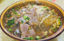 探索經(jīng)典風味，掌握牛肉湯的秘密：原料到技術(shù)全揭秘