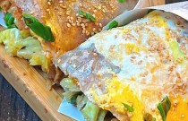 想學(xué)做煎餅果子？聊城哪里學(xué)最正宗，輕松掌握技術(shù)，快速創(chuàng)業(yè)！