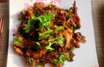 炒雞架攤位創(chuàng)業(yè)，輕松盈利不再是夢，學(xué)會這幾個技巧！