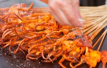 鐵板魷魚的做法和配料，全流程教學(xué)，輕松掌握街頭爆款！