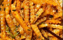 5元一碗狼牙土豆，利潤高到嚇人？3個創(chuàng)業(yè)高手的賺錢秘訣，揭開秘密！