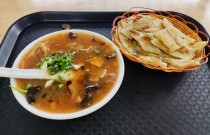 胡辣湯的做法和配料揭秘！3個(gè)關(guān)鍵技巧，學(xué)會(huì)后湯底更濃郁！