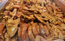 去什么地方學(xué)鹵鴨貨？揭秘2025年最全鹵鴨貨培訓(xùn)攻略，助你創(chuàng)業(yè)無憂！