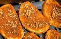 燒烤饃片的做法：外脆內(nèi)軟，美味又獨(dú)特的燒烤小吃