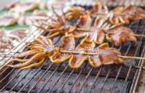 鐵板魷魚的做法和配料，新手也能做出街邊爆款味！
