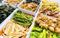 鴨貨素菜都有啥？搭配全了，擺攤顧客一口接一口！