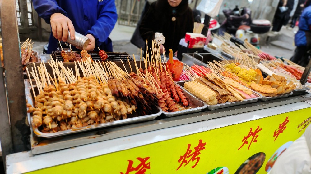 在哪里學(xué)路邊攤小吃技術(shù)？輕松開啟你的美味創(chuàng)業(yè)之路