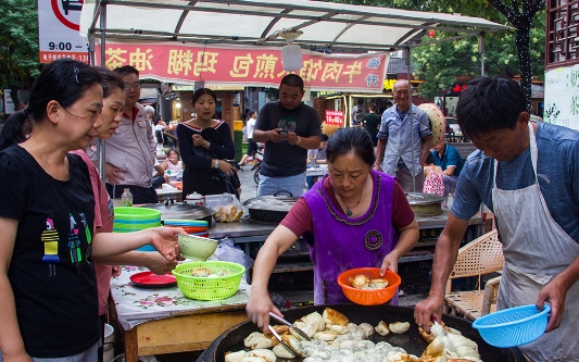 在哪里學(xué)路邊攤小吃技術(shù)？輕松開啟你的美味創(chuàng)業(yè)之路