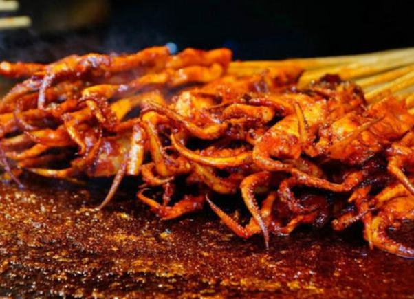 想學(xué)鐵板魷魚？鐵板魷魚哪里學(xué)最好？掌握美味秘訣的地方！