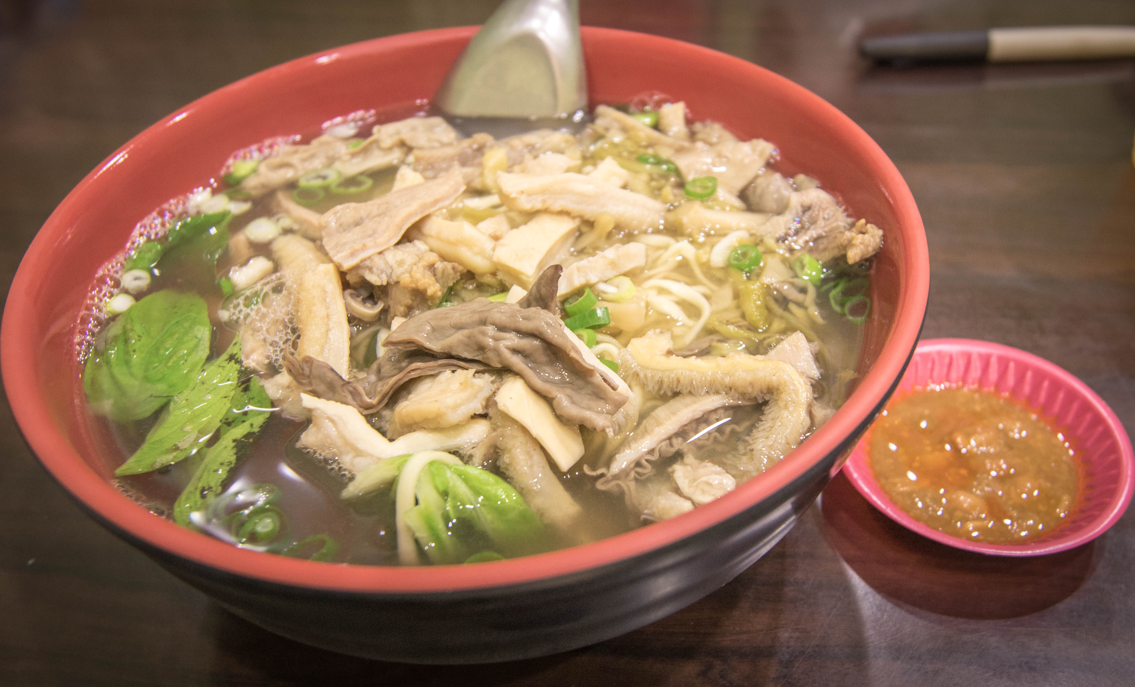 想學(xué)牛雜面？哪里學(xué)技術(shù)最地道？選擇廚仟藝，不加盟不拿料！