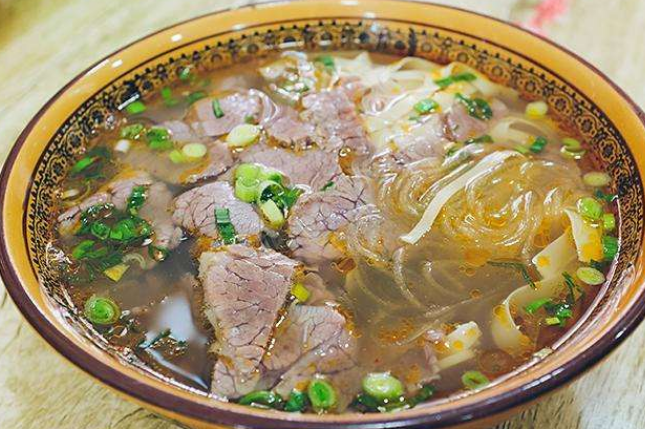 正宗牛肉湯怎么學(xué)？不加盟也能學(xué)牛肉湯，純技術(shù)教學(xué)才是創(chuàng)業(yè)正道