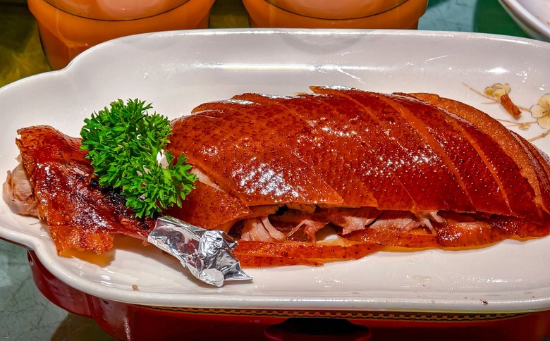 開(kāi)個(gè)烤鴨店需要多少錢？從資金預(yù)算到技術(shù)培訓(xùn)，你需要知道的一切