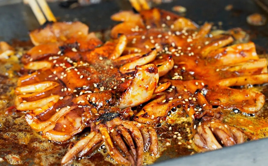 鐵板魷魚教學(xué)揭秘：廚仟藝帶你從零開始，輕松成為大廚！