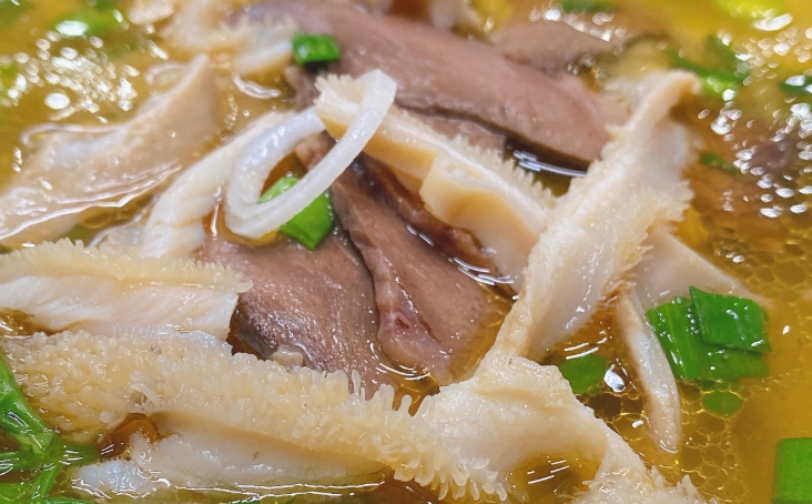 如何制作正宗牛雜粉絲湯，帶來(lái)爆款餐飲體驗(yàn)！