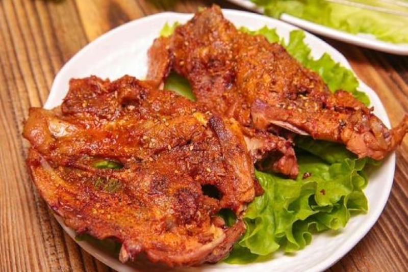 鐵板雞架怎么做？正宗制作技巧與創(chuàng)業(yè)前景一網(wǎng)打盡！