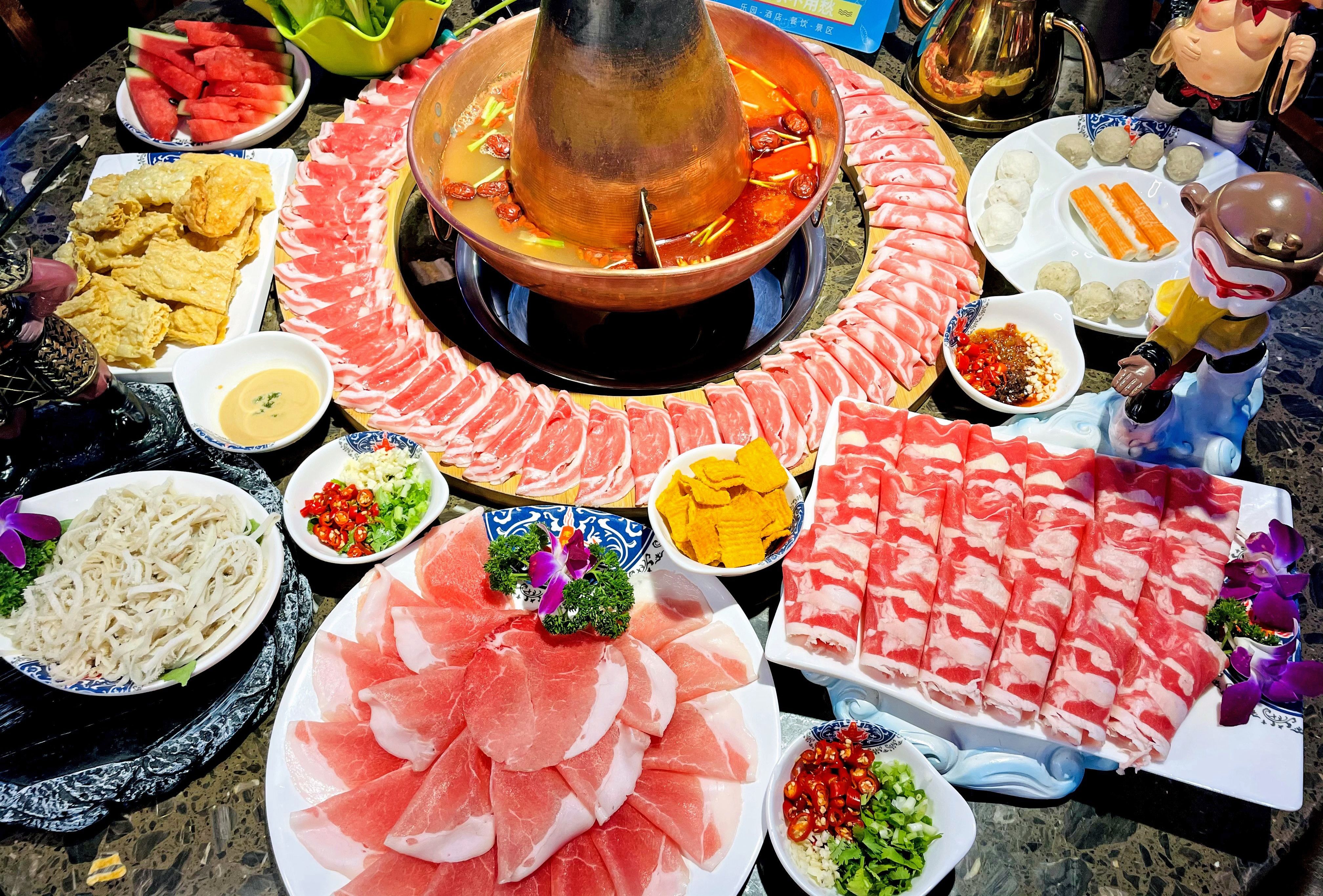 學(xué)涮羊肉技術(shù)，實(shí)戰(zhàn)培訓(xùn)指導(dǎo)，贏在餐飲前沿