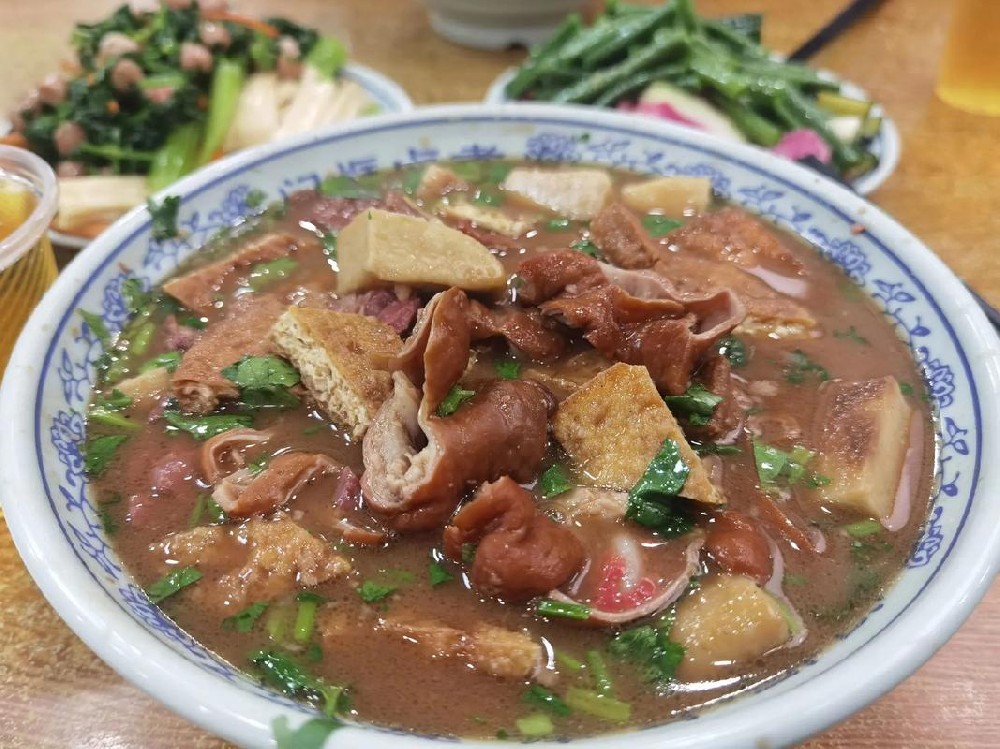 鹵煮去哪里學(xué)？專業(yè)教學(xué)，快速掌握技術(shù)，創(chuàng)業(yè)輕松起步