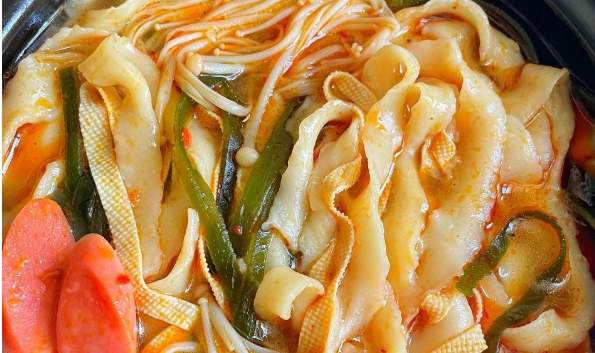 想學(xué)板面去哪里學(xué)比較好？學(xué)會(huì)這門(mén)手藝，輕松開(kāi)店月入上萬(wàn)！