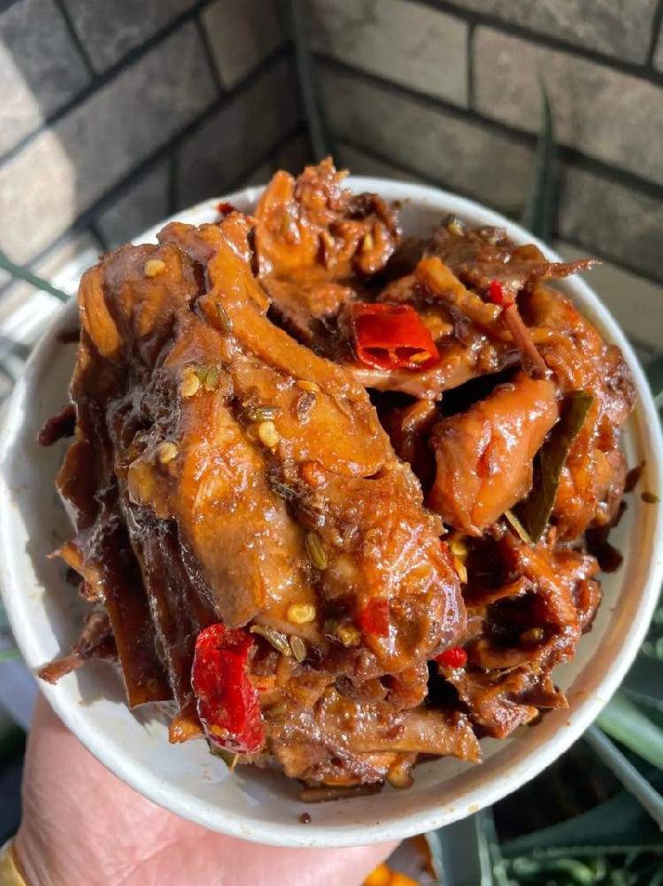 炒雞架小吃培訓(xùn)哪里有？專業(yè)教學(xué)帶你輕松上手