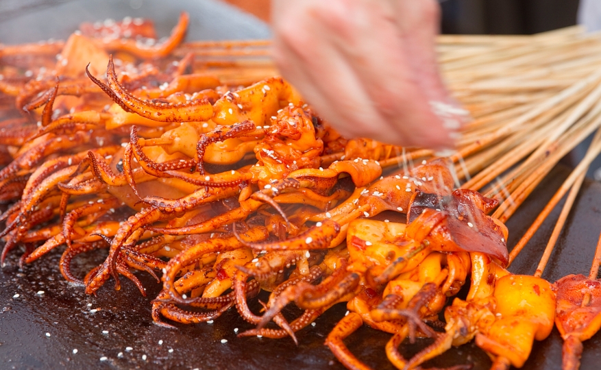 鐵板魷魚(yú)的做法和配料，全流程教學(xué)，輕松掌握街頭爆款！