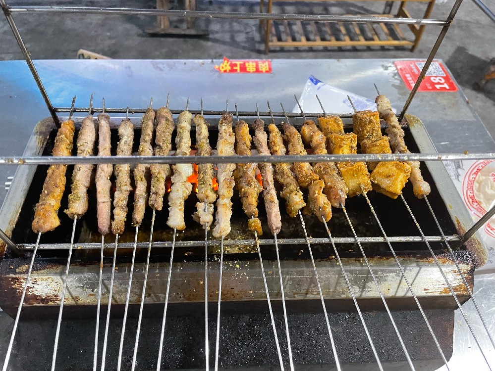 想學(xué)燒烤？淄博燒烤培訓(xùn)學(xué)校推薦，零基礎(chǔ)也能快速上手！