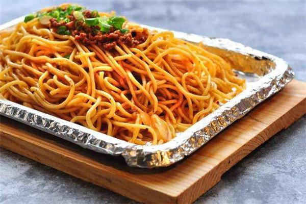 想學(xué)包燒米線？手把手教學(xué)，學(xué)會獨特技藝快速上手