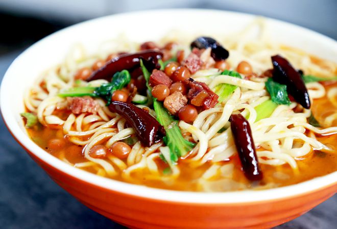想學(xué)牛肉板面湯料？正宗配方手把手教你做出地道美味