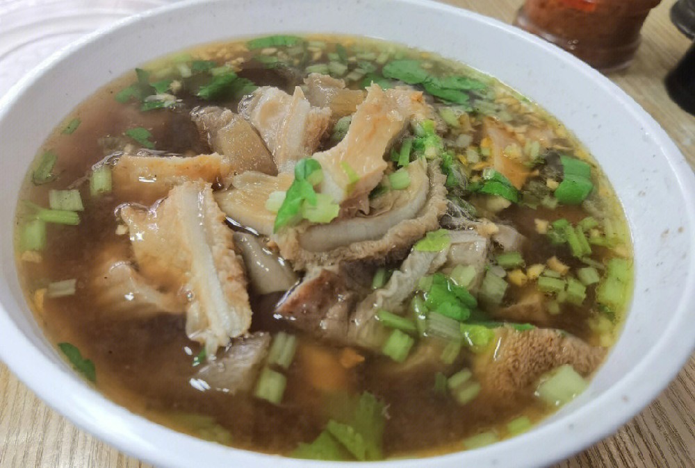 怎樣做牛雜湯？從選材到烹飪，廚仟藝教您做出地道美味！