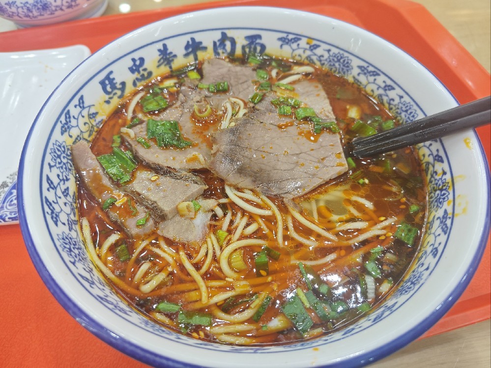 哪里學(xué)蘭州拉面最好？找對培訓(xùn)機構(gòu)，輕松學(xué)會做出美味！