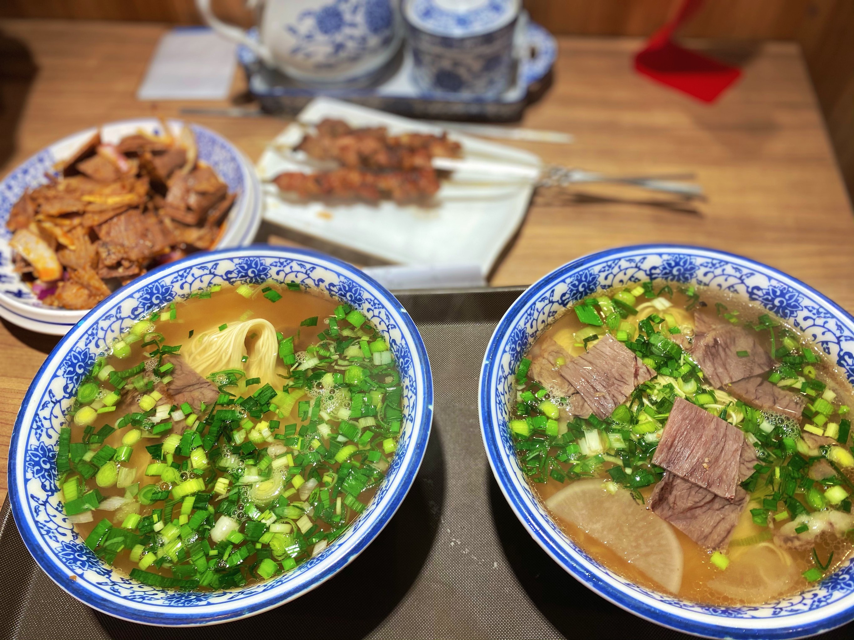 哪里學(xué)蘭州拉面最好？找對培訓(xùn)機構(gòu)，輕松學(xué)會做出美味！