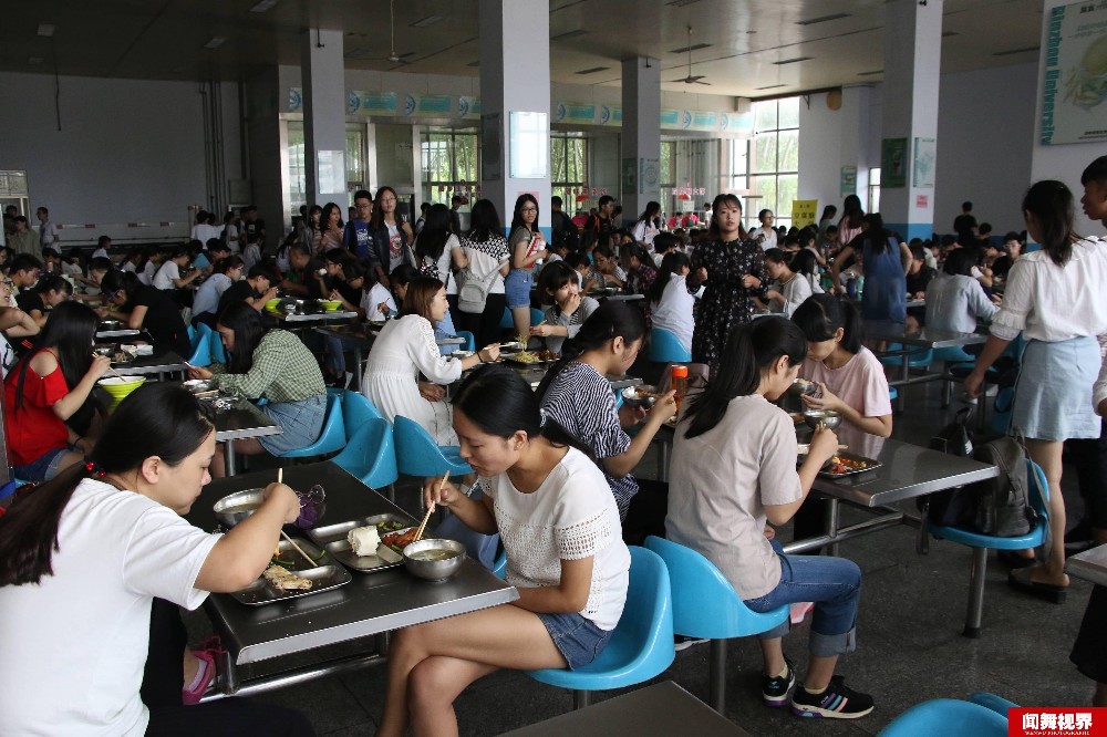 大學(xué)食堂檔口最火爆的美食，輕松學(xué)會(huì)，開店賺錢！