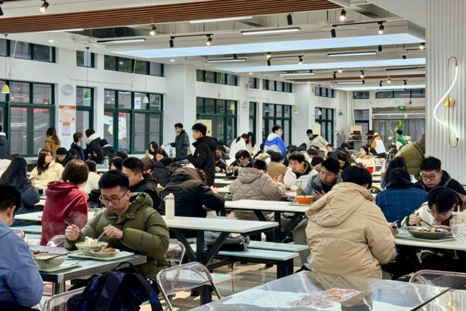 大學(xué)食堂檔口最火爆的美食，輕松學(xué)會(huì)，開店賺錢！