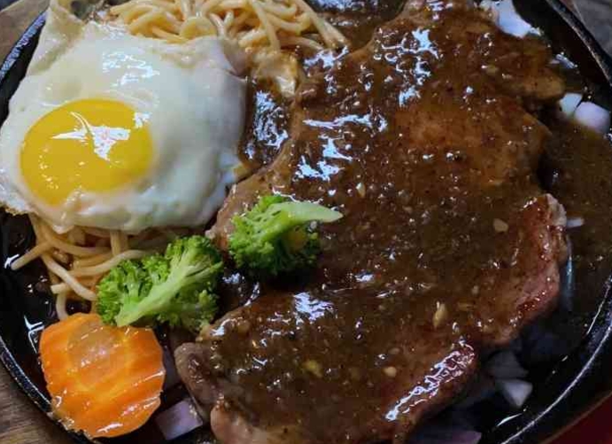 地攤牛排哪里學(xué)？餐飲行業(yè)5大培訓(xùn)真相曝光，選擇不當(dāng)可能讓你“虧”大了！