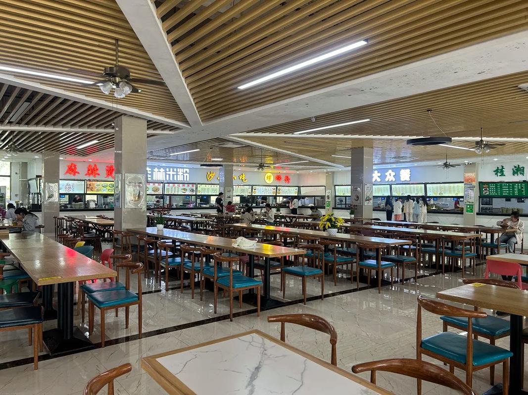 2025大學食堂檔口做什么比較好？這3大品類穩(wěn)賺不賠，千萬別選錯！