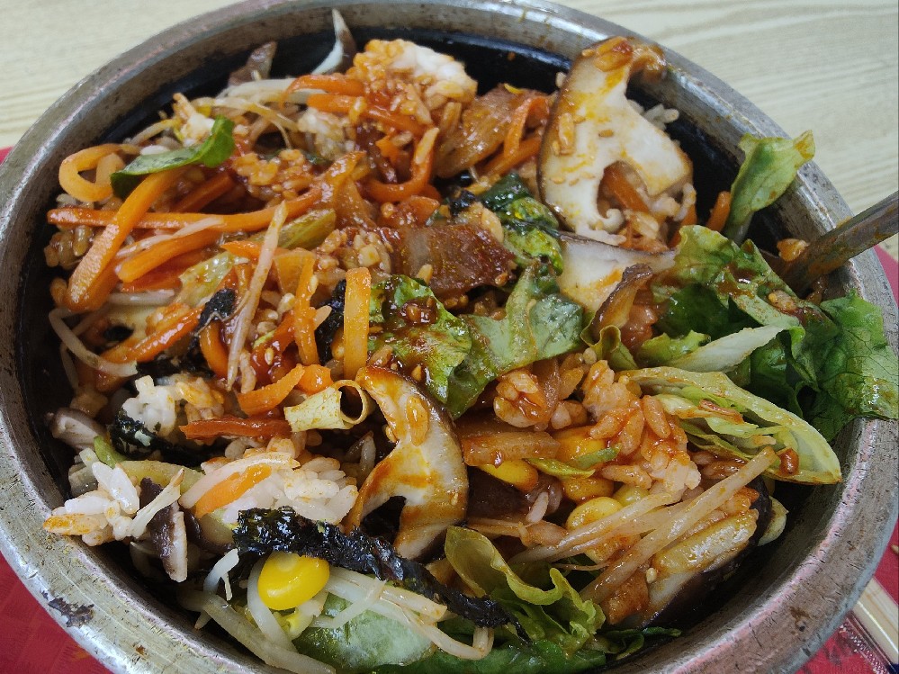 想學(xué)烤肉拌飯的做法？全程教程，教你一步步做出正宗美味！
